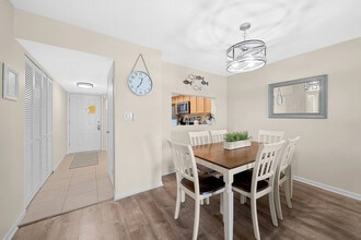 10 Sunflower St in Cocoa Beach, FL - Building Photo - Building Photo