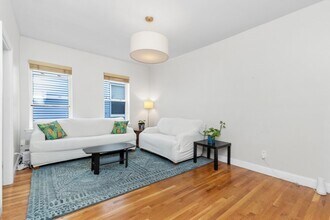 112 Thornton St, Unit 2 in Boston, MA - Building Photo - Building Photo