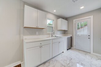 2319 E 13th St in Tulsa, OK - Building Photo - Building Photo