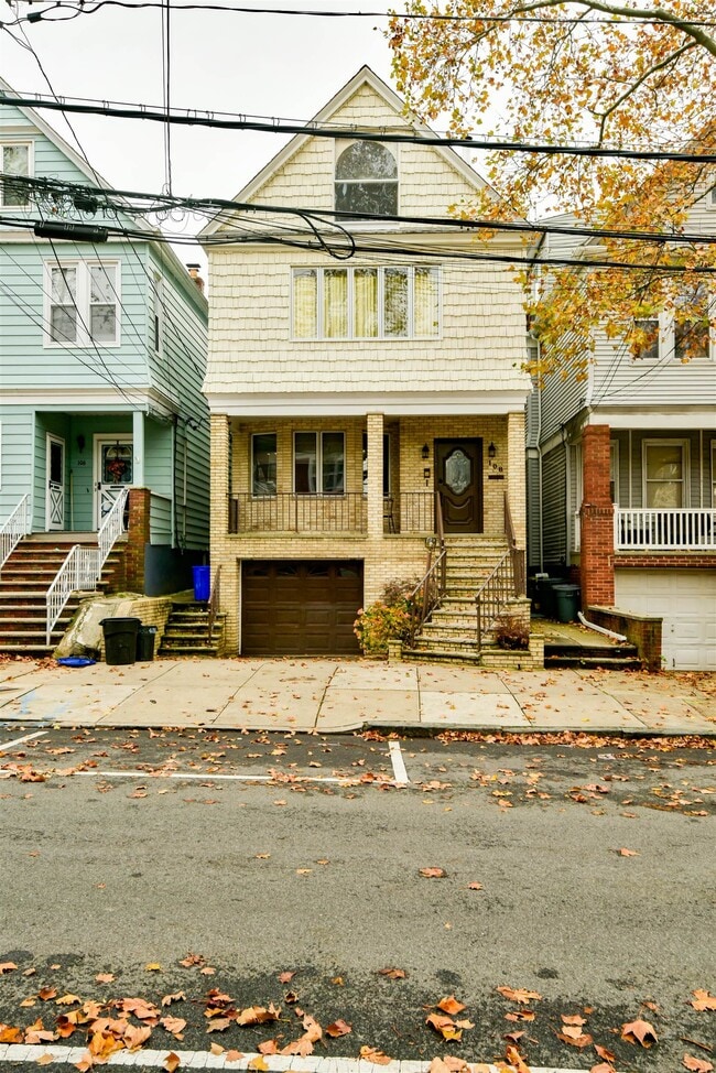 property at 108 W 42nd St