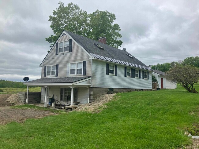 283 Derry Hill Rd in Acworth, NH - Building Photo - Building Photo