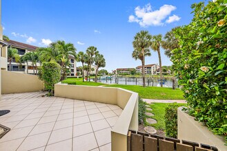 1141 Marine Way E in North Palm Beach, FL - Building Photo - Building Photo