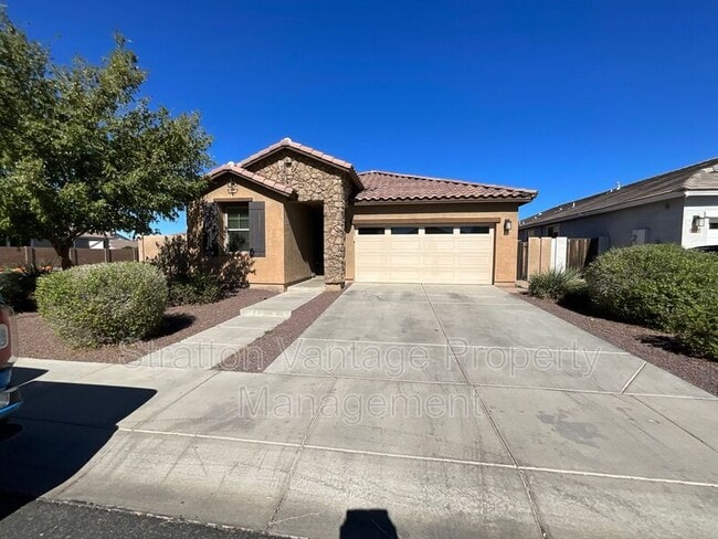 property at 3432 E Russell St