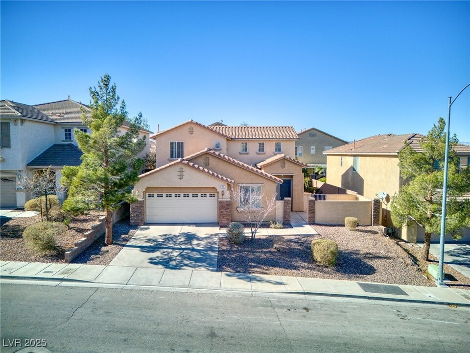 185 Rocky Star St in Henderson, NV - Building Photo