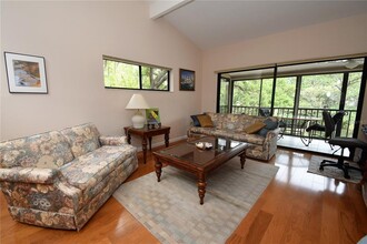 1523 Clower Creek Dr in Sarasota, FL - Foto de edificio - Building Photo