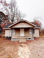1611 W 16th St in North Little Rock, AR - Building Photo