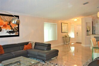 4291 Magnolia Ridge Dr in Weston, FL - Building Photo - Building Photo