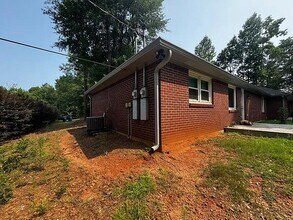 1088 Pierce Rd in Phenix City, AL - Building Photo - Building Photo