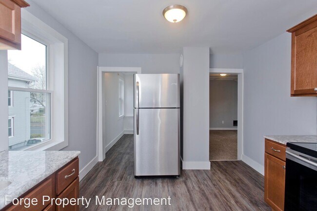 10 King St in Westfield, MA - Building Photo - Building Photo