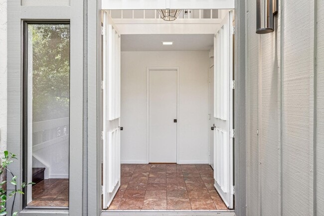 500 Sand Hill Cir in Menlo Park, CA - Building Photo - Building Photo