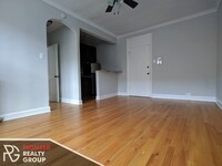 4616 N Paulina St, Unit 212 in Chicago, IL - Building Photo - Building Photo