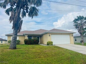 313 NE 30th St in Cape Coral, FL - Building Photo - Building Photo