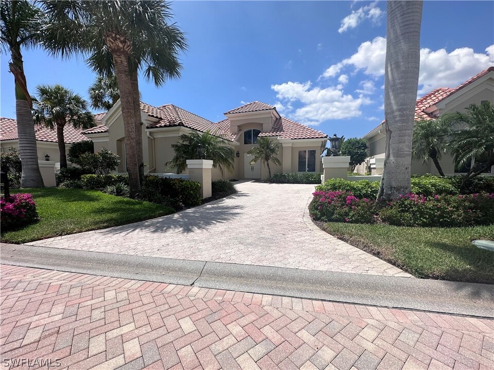 3400 Riviera Lakes Ct in Bonita Springs, FL - Building Photo