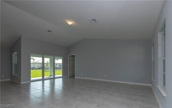 1400 SW 1st Terrace in Cape Coral, FL - Building Photo - Building Photo
