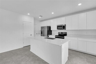 1021 Waterfall Blvd in Davenport, FL - Building Photo - Building Photo
