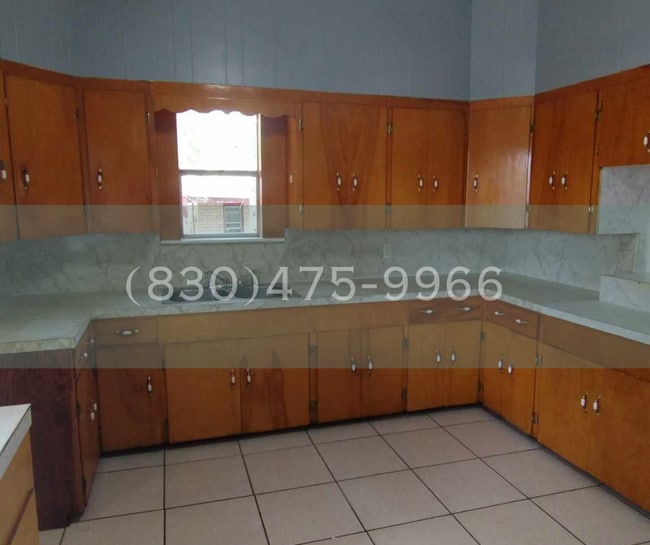property at 808 S Terrell St