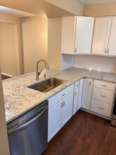 802 Lexington Dr in Aliquippa, PA - Foto de edificio - Building Photo