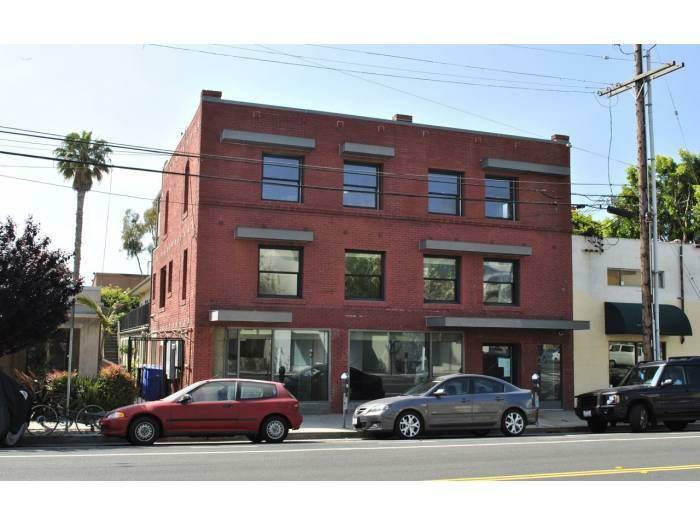 202 Bicknell Ave in Santa Monica, CA - Building Photo