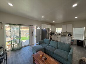 5546 Mary Ln Dr in San Diego, CA - Building Photo - Building Photo