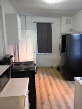 1009 Willow St in Lebanon, PA - Building Photo - Building Photo