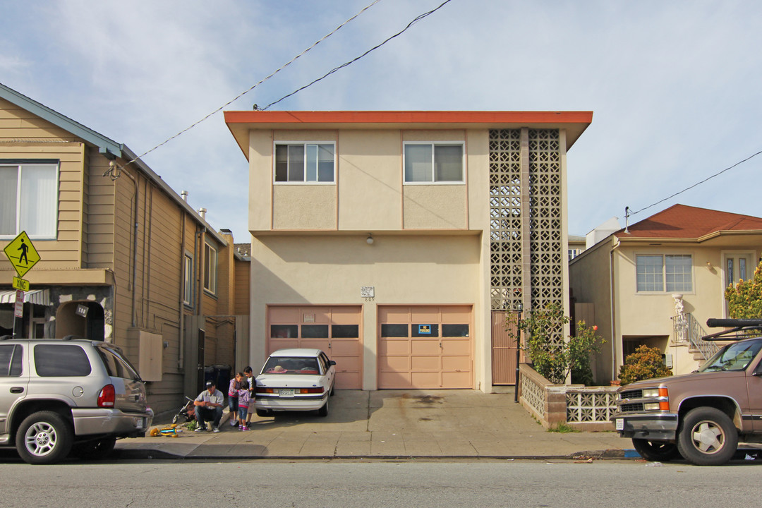 809 Linden Ave in South San Francisco, CA - Building Photo