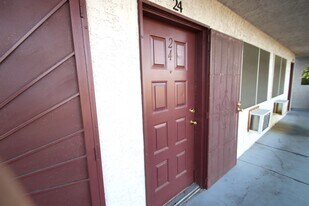 797 E Harmon Ave in Las Vegas, NV - Building Photo