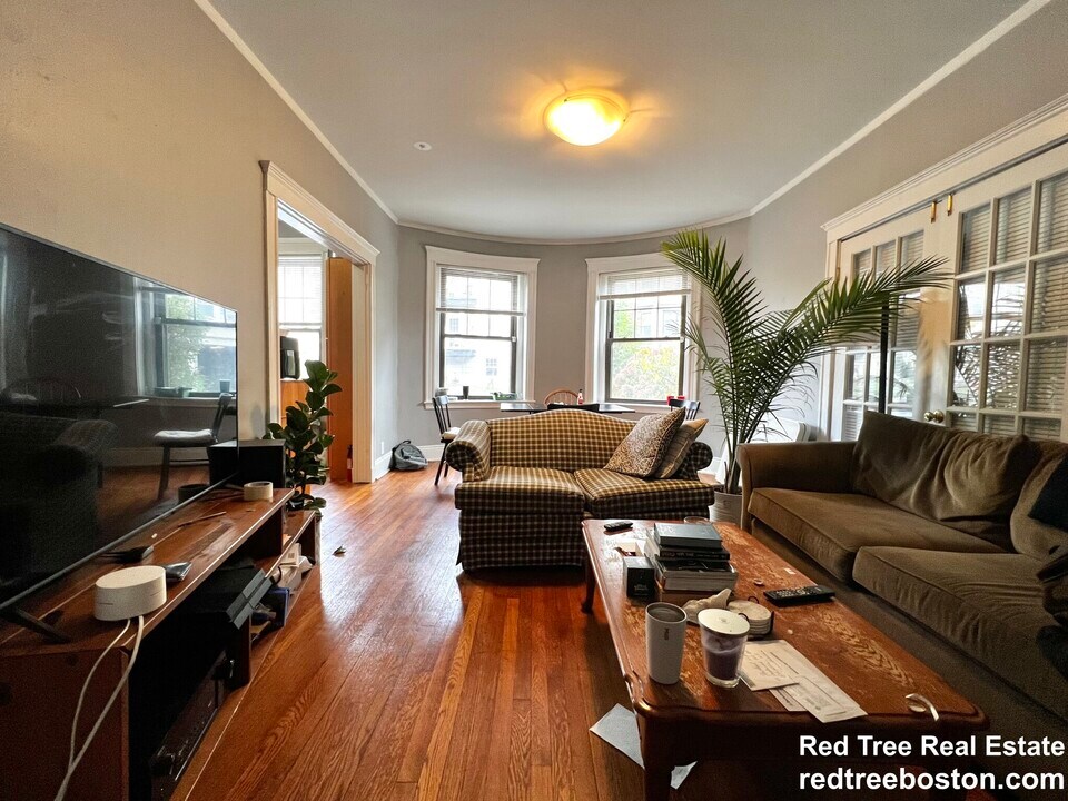 48 Englewood Ave, Unit 1 in Boston, MA - Foto de edificio