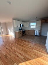 217 Atlantic St, Unit 3 Bedroom Apartment in Elizabeth, NJ - Foto de edificio - Building Photo