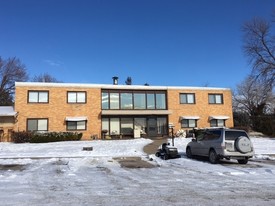 1104 Oriole Dr Apartments