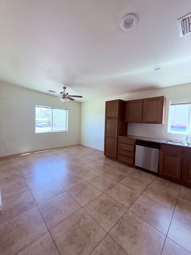 227 E Waverly St in Tucson, AZ - Building Photo - Building Photo