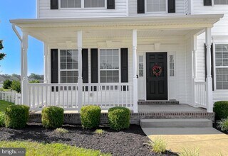 23246 Lindsay Dr in Leonardtown, MD - Building Photo - Building Photo