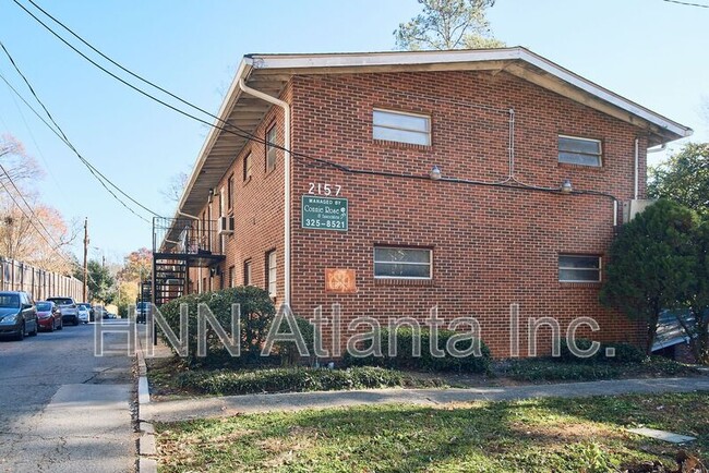 2157 Lenox Rd NE in Atlanta, GA - Foto de edificio - Building Photo