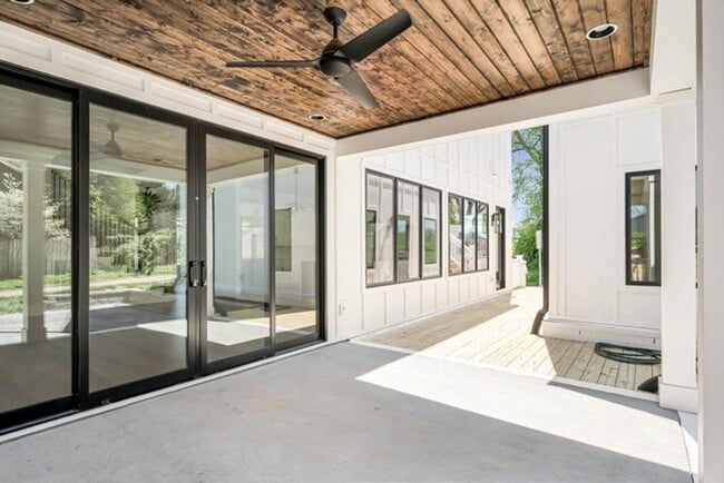3209 Granny White Pike in Nashville, TN - Building Photo - Building Photo