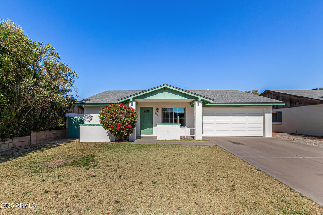 1932 E Auburn Dr in Tempe, AZ - Building Photo