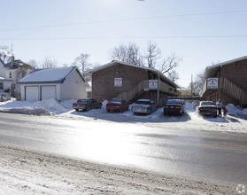 4153 Hamilton St in Omaha, NE - Foto de edificio - Building Photo