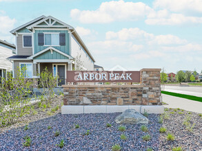 23517 E 2nd Pl in Aurora, CO - Building Photo - Building Photo
