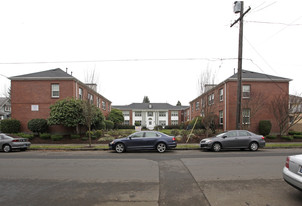 Senate Court in Portland, OR - Building Photo