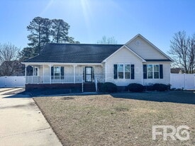 2104 Beauvoir Ct in Greenville, NC - Building Photo