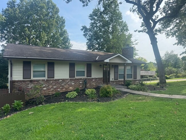 property at 4616 Crestfield Rd