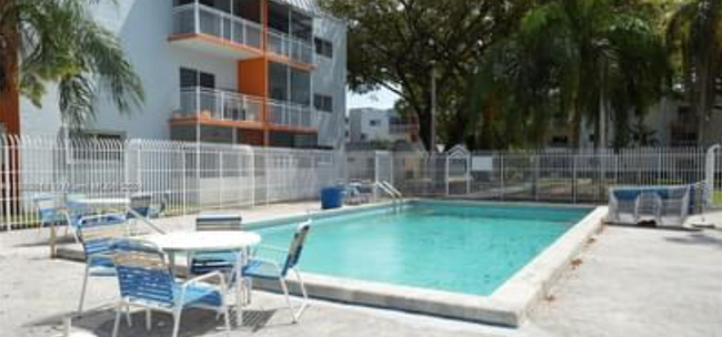 11311 SW 200th St, Unit D104 in Miami, FL - Foto de edificio - Building Photo