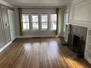 1624 Sherman St SE, Unit Lower in East Grand Rapids, MI - Building Photo - Building Photo