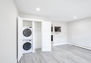 Pleasant Acres in Pleasantville, NJ - Building Photo - Building Photo