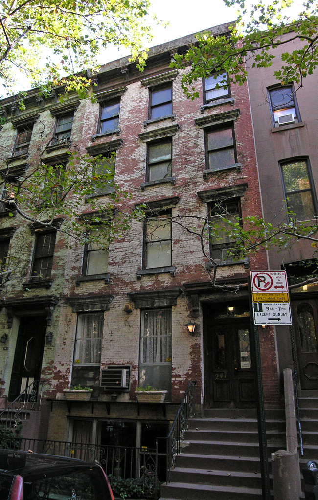 247-251 E 31st St in New York, NY - Building Photo - Building Photo