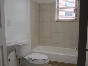 735 6th St NE in Washington, DC - Building Photo - Building Photo