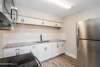 9412 Norfolk Blvd in Jacksonville, FL - Building Photo - Building Photo