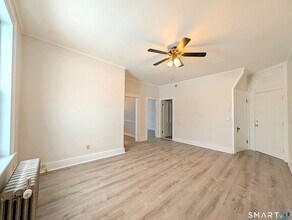 516 Main St in New Hartford, CT - Building Photo - Building Photo