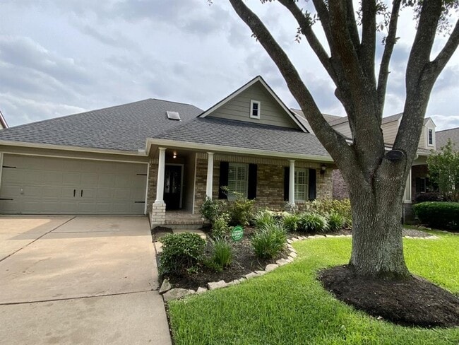 property at 7807 Highland Glen Dr