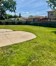 7219 Lyons St in Morton Grove, IL - Building Photo - Building Photo