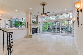 15 W Shady Ln in Houston, TX - Building Photo - Building Photo