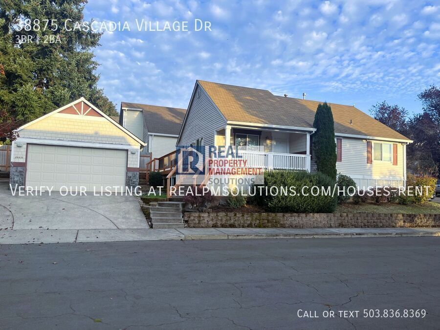 38875 Cascadia Village Dr in Sandy, OR - Building Photo